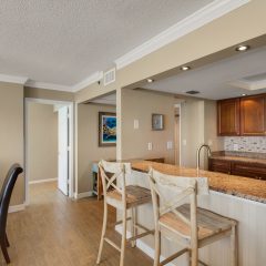 Breakfast Bar with seating for two