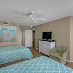 Guest room with flat screen TV